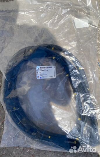 Уплотнитель задней правой двери matiz 96610320