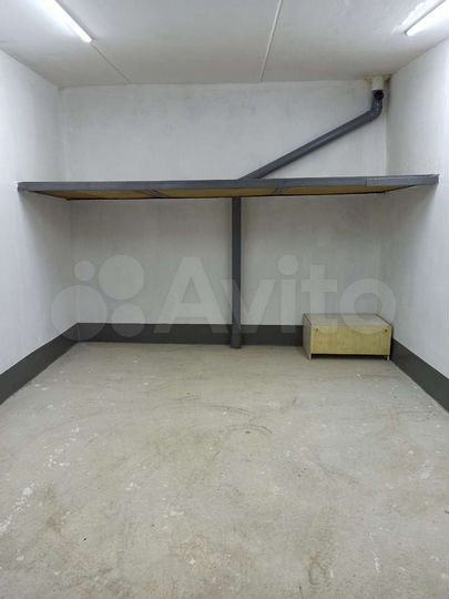 Гараж, > 30 м²