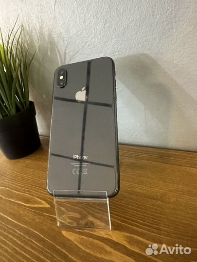 iPhone Xs, 64 ГБ