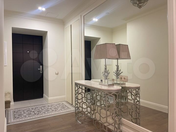 3-к. апартаменты, 130 м², 17/27 эт.