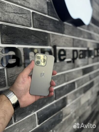 iPhone 15 Pro, 256 ГБ