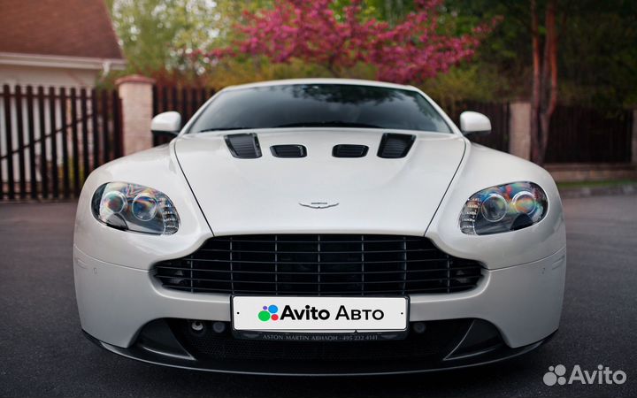 Aston Martin V8 Vantage 4.7 МТ, 2011, 20 280 км