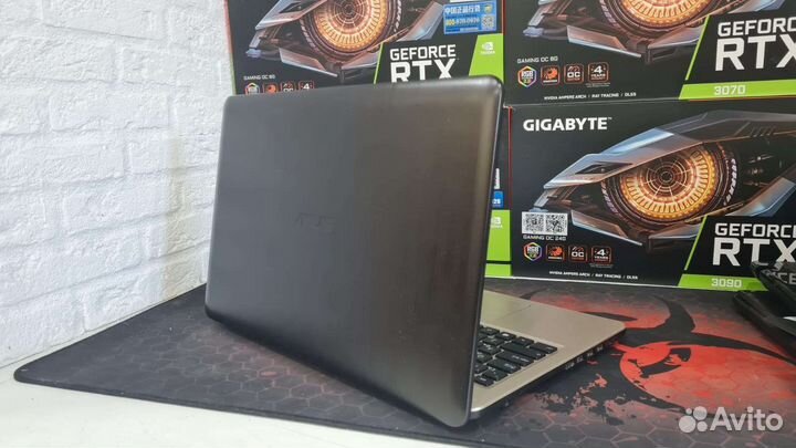 Asus i3-7020U 6gb 500gb MX110 2gb