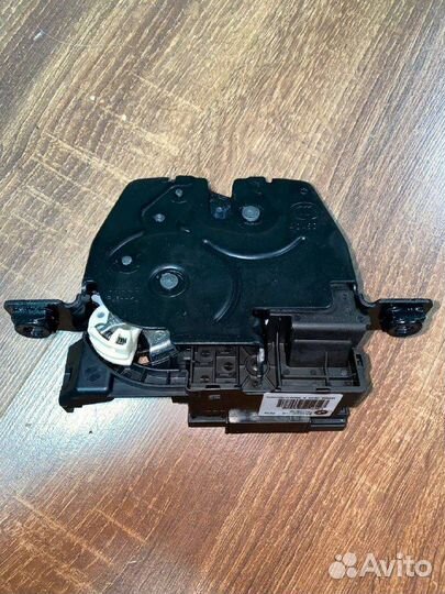 Замок багажника (51247269543)