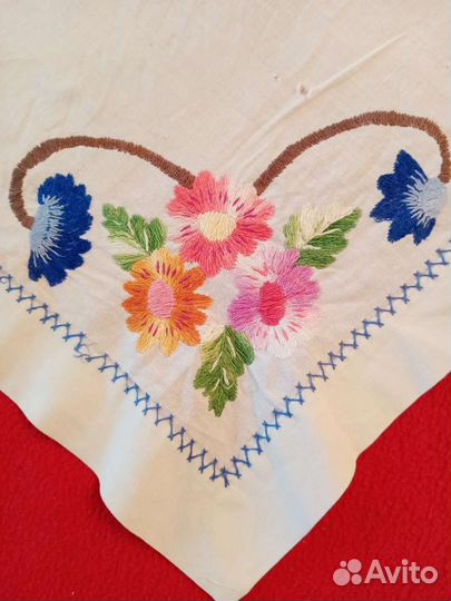 Салфетка. Винтажная вышивка. Накомодник