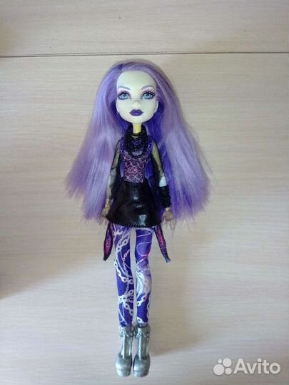 Кукла Монстер Хай Спектра Вондергейст