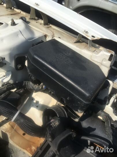 Блок предохранителей подкапотный Кия Рио 2 рестайл