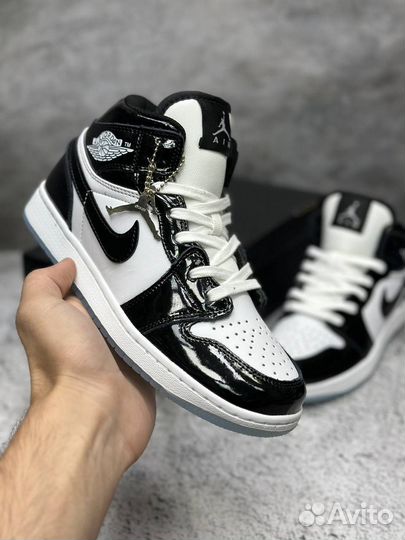 Кроссовки Nike air Jordan 1