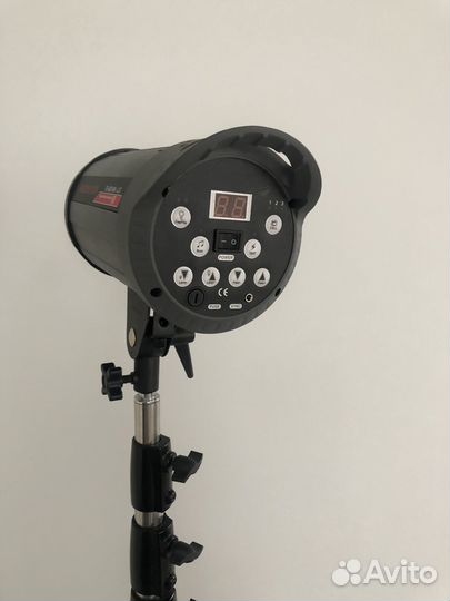 Моноблок Falcon Eyes TE-600BW v2.0, 600 Дж