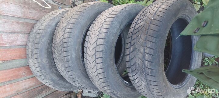 Goodyear UltraGrip Ice 225/60 R17