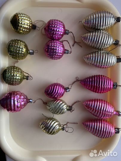 Елочные игрушки, мишура,свечи, подставка для елки