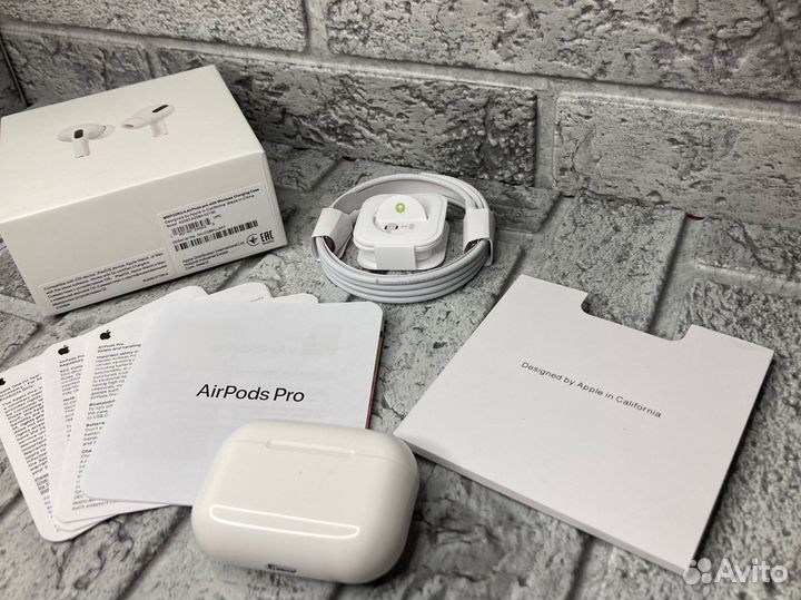 AirPods Pro + беспроводная зарядка MagSafe