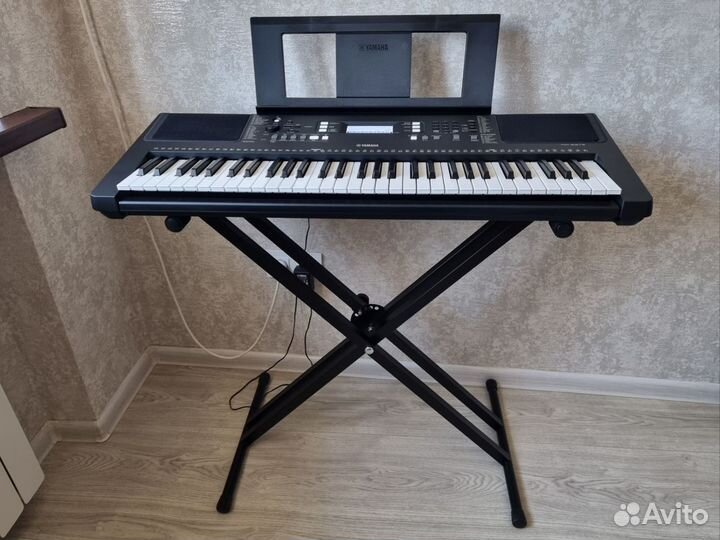 Синтезатор Yamaha PSR e373