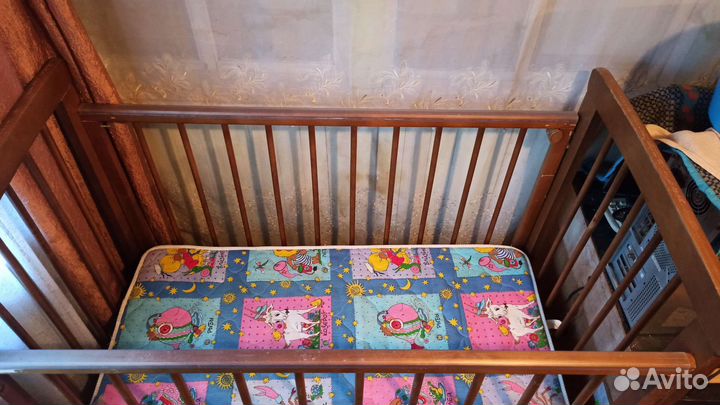 Детская кроватка