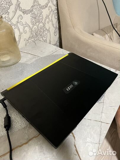 MSI Gaming NB Crosshair 17 B12ugsz-261