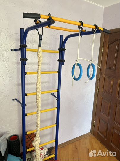 Шведская стенка с турником и брусьями
