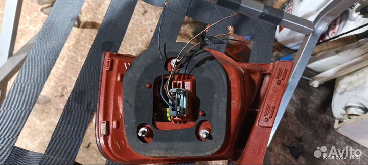 Задний левый фонарь passat b6