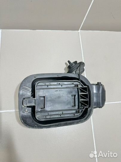 Ниша лючка бензобака Skoda Octavia A7 2013-2020