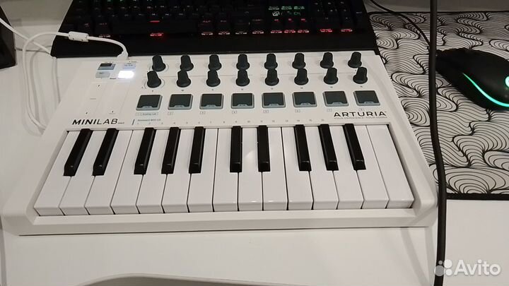 Midi клавиатура arturia