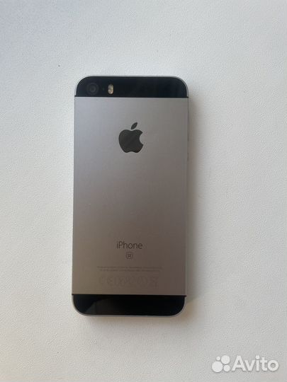 iPhone SE, 16 ГБ