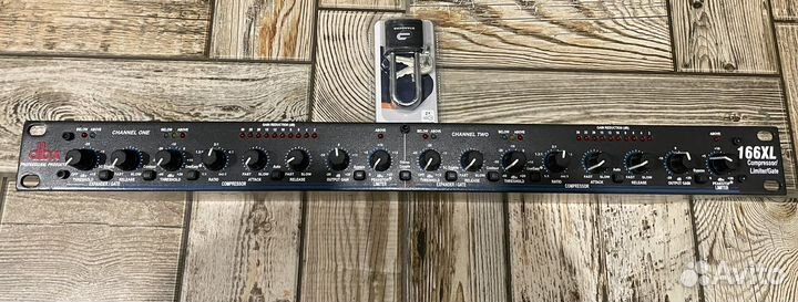 Компрессор/лимитер/гейт dbx 166XL. 3 шт
