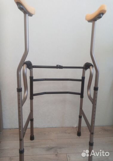 Ходунки для взрослых шагающие