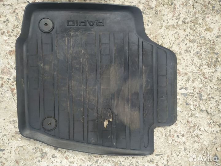 Автомобильные коврики резиновые