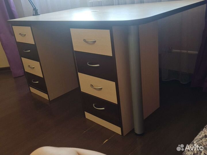 Письменный-компьютерный стол для двоих детей