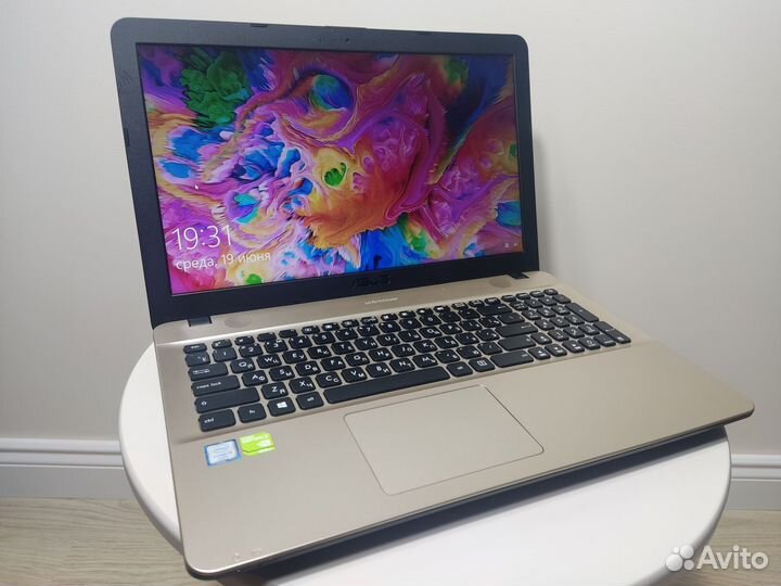 Шикарный игровой Asus Core i3, 12Gb, SSD256, 920MX