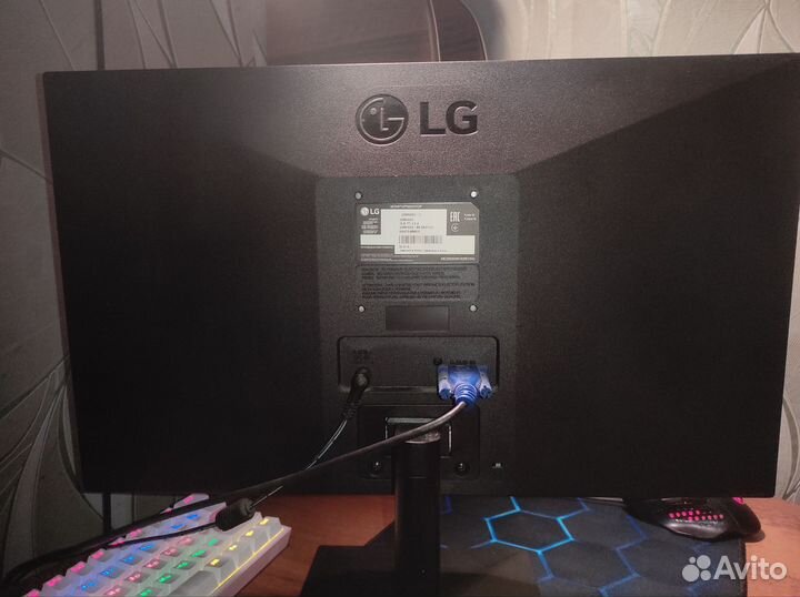 Монитор LG 21.5