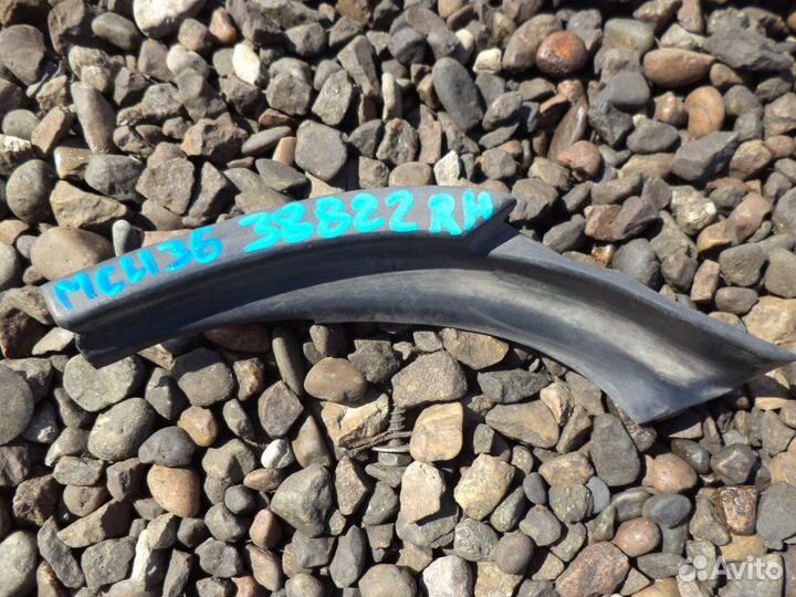 Уголок жабо левый Toyota Harrier MCU36