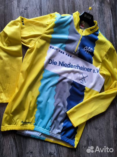 Спортивная винтажная кофта