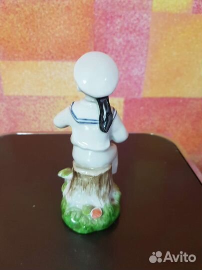 Статуэтки:Юный гармонист (Морячок)