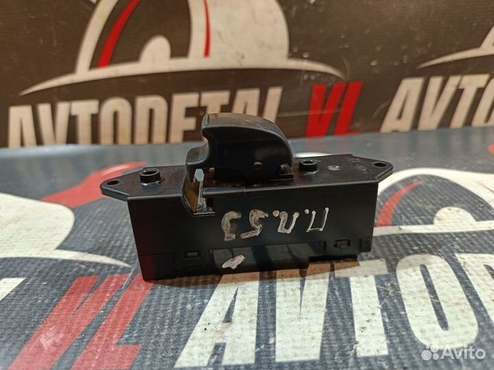 Кнопка стеклоподъемника Mitsubishi Lancer 9