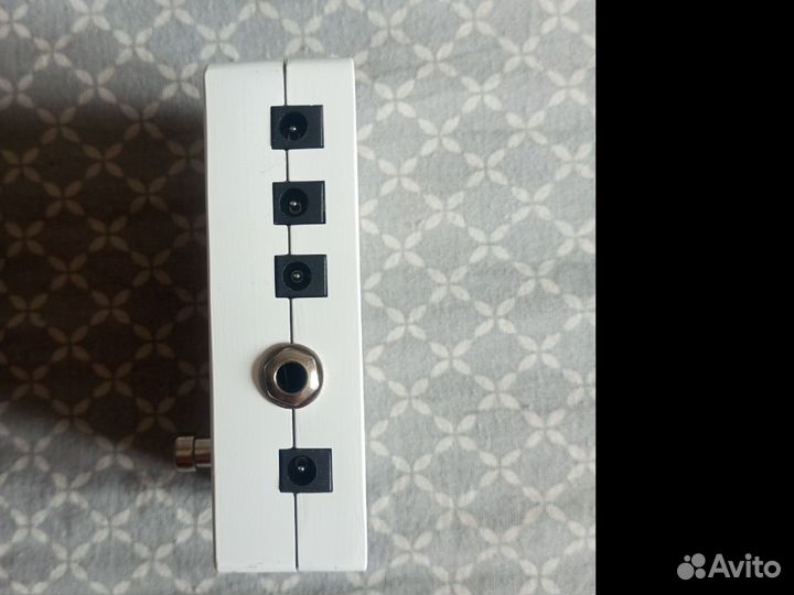 Гитарный тюнер + блок питания caline cp-09