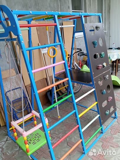 Детская спортивная площадка уличная