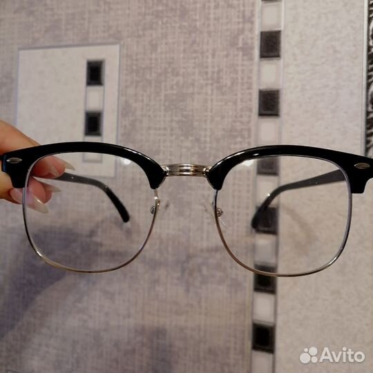 Солнцезащитные очки женские