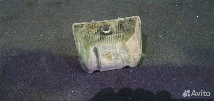 Кронштейн передней панели Volkswagen Caravelle 20