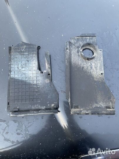 Ветровики радиатора mercedes w124