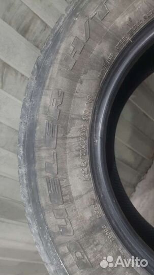 Bridgestone Dueler H/T D687 225/70 R16