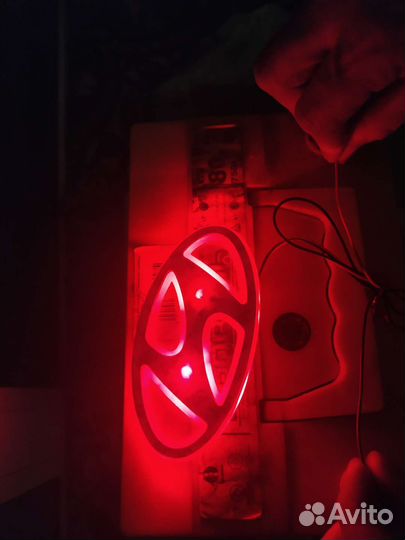 Подсветка эмблемы Hyundai