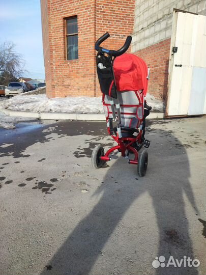 Трехколесный велосипед с ручкой