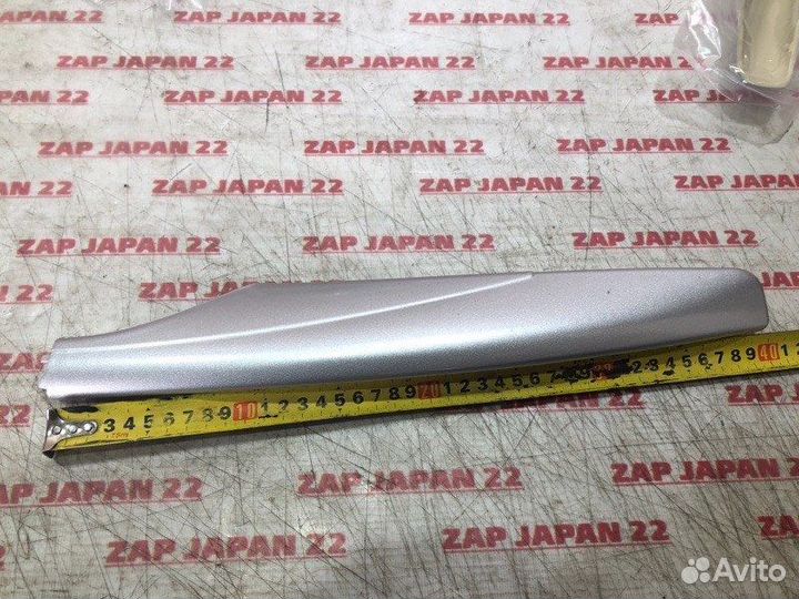 Крышка рейлинга передняя левая Nissan Patrol