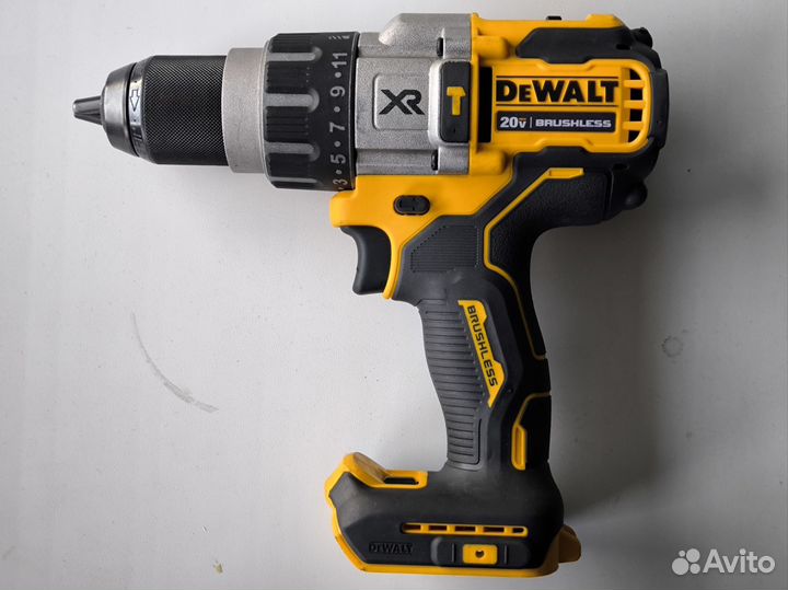 Дрель-шуруповерт DeWalt DCD998B
