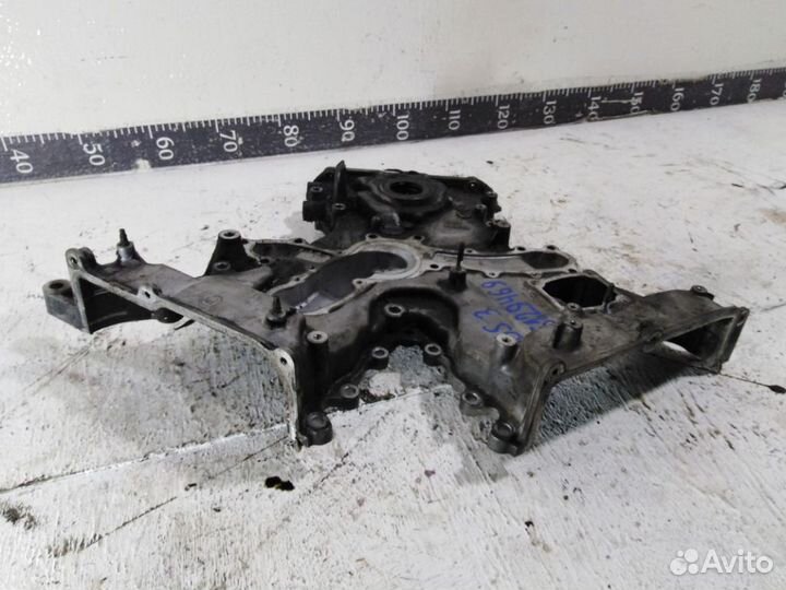 Крышка двигателя передняя