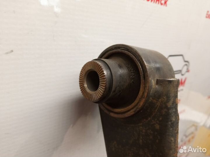 Рычаг задний левый Toyota Avensis AZT250 1AZ-FSE