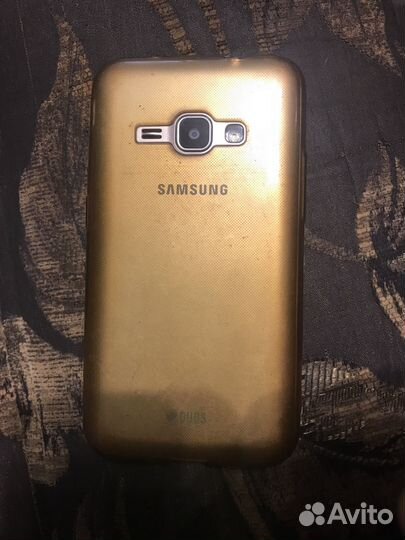 Телефон Samsung j1 месяц использования