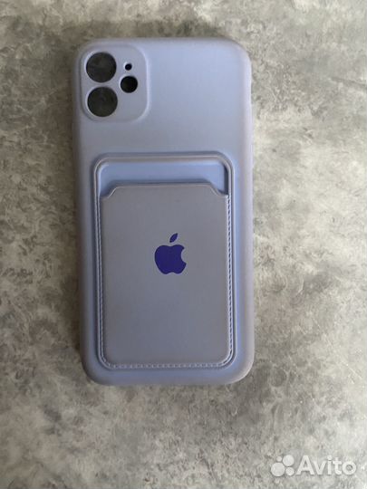 Чехлы на iPhone 11