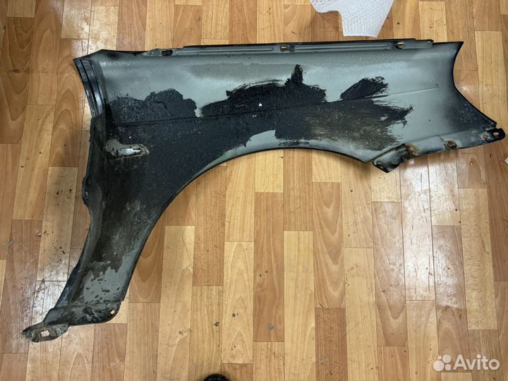 Крылья передние приора