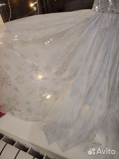 Платье нарядное для девочки 128 рост